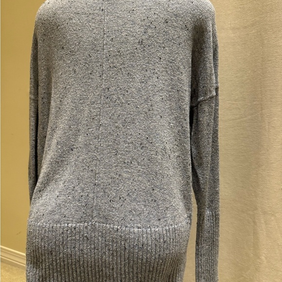 Sweater - Picture 3 of 4